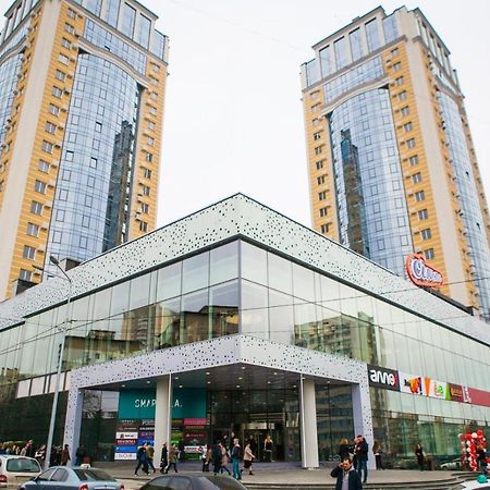 Black&White Apartment In Smart Plaza Kiev Esterno foto