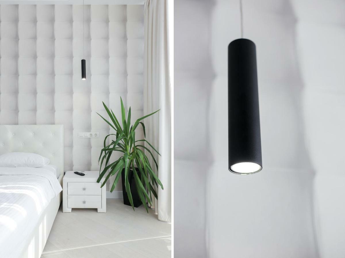 Black&White Apartment In Smart Plaza Kiev Esterno foto