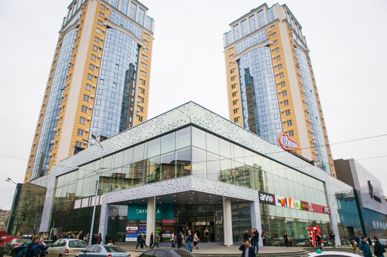 Black&White Apartment In Smart Plaza Kiev Esterno foto